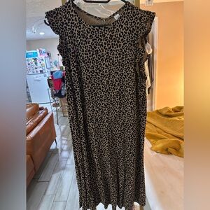 Flutter sleeve cheetah print dress